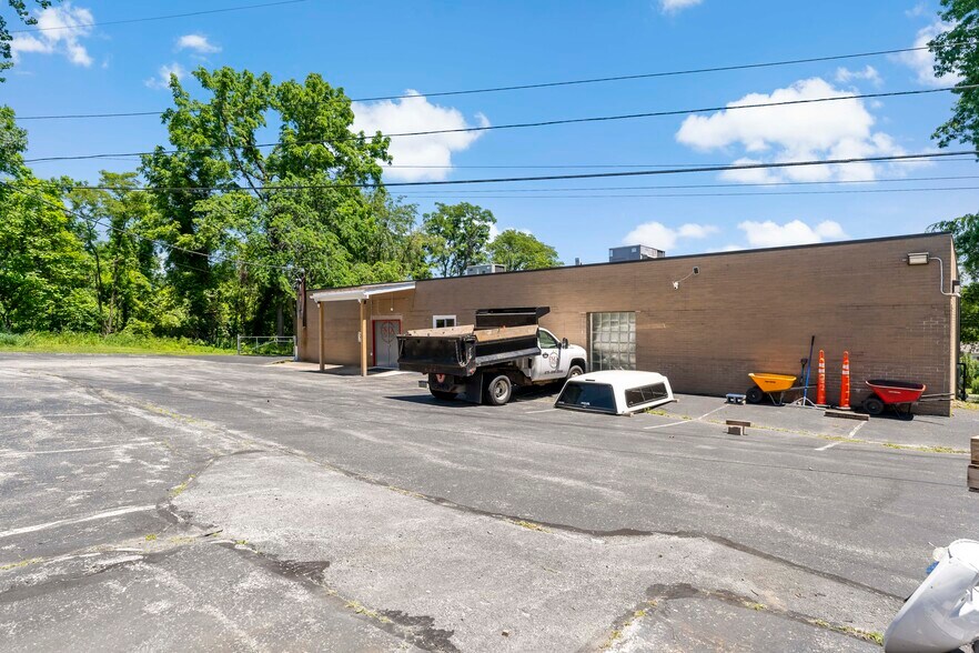 More Photos Of 7125 Saltsburg Rd, Pittsburgh Medical For Sale