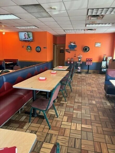 More Photos Of 1200 S Minnesota Ave, Sioux Falls Restaurant For Sale