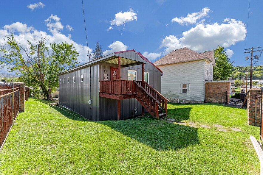 More Photos Of 216 Maryland Ave, Nutter Fort Warehouse For Sale