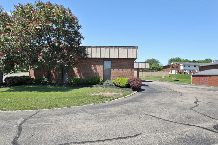 More Photos Of 1600 Sheridan Dr, Lancaster Medical For Sale