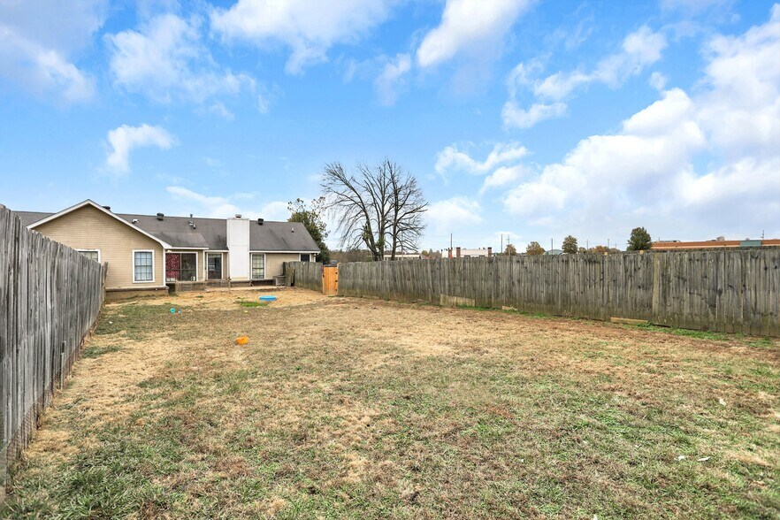 More Photos Of 5165 Getwell Rd, Southaven Office For Sale