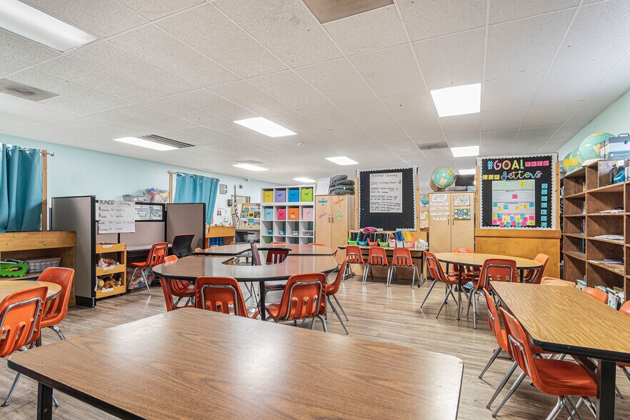 More Photos Of 18490 Kuykendahl Rd, Spring Freestanding For Sale