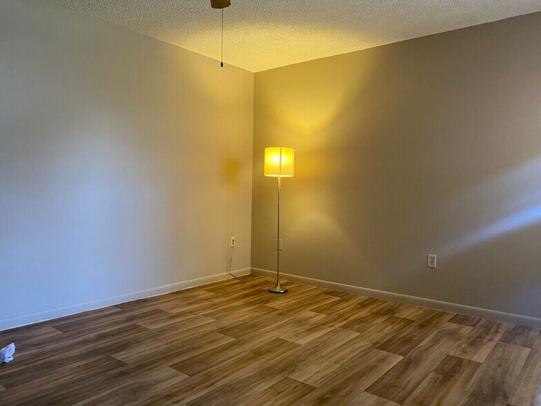 More Photos Of 3025 54th St S, Gulfport Apartments For Sale