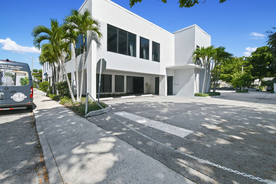More Photos Of 321 L A Kirksey St, West Palm Beach Medical For Sale
