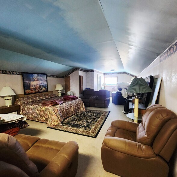 More Photos Of 1507 W Oakland Ave, Austin Hotel For Sale