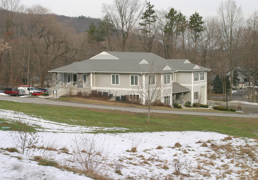 Primary Photo Of 131 Kent Rd, New Milford Office For Lease