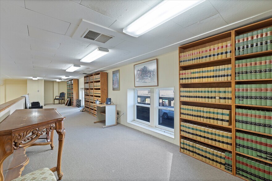 More Photos Of 301 Main Ave, Tillamook General Retail For Sale