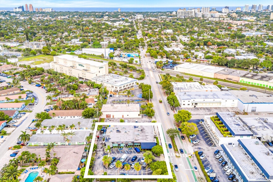 More Photos Of 815 NE 13th St, Fort Lauderdale Freestanding For Sale