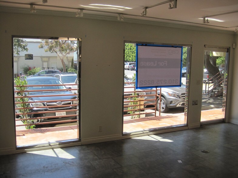 More Photos Of 733 10th St, Santa Monica Storefront Retail Office For Lease