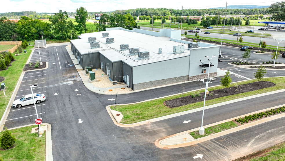 More Photos Of 10878 County Line Rd, Madison General Retail For Lease