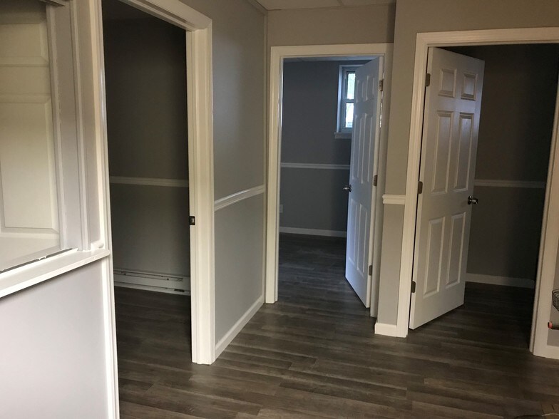 More Photos Of 71 W Main St, Freehold Office For Lease