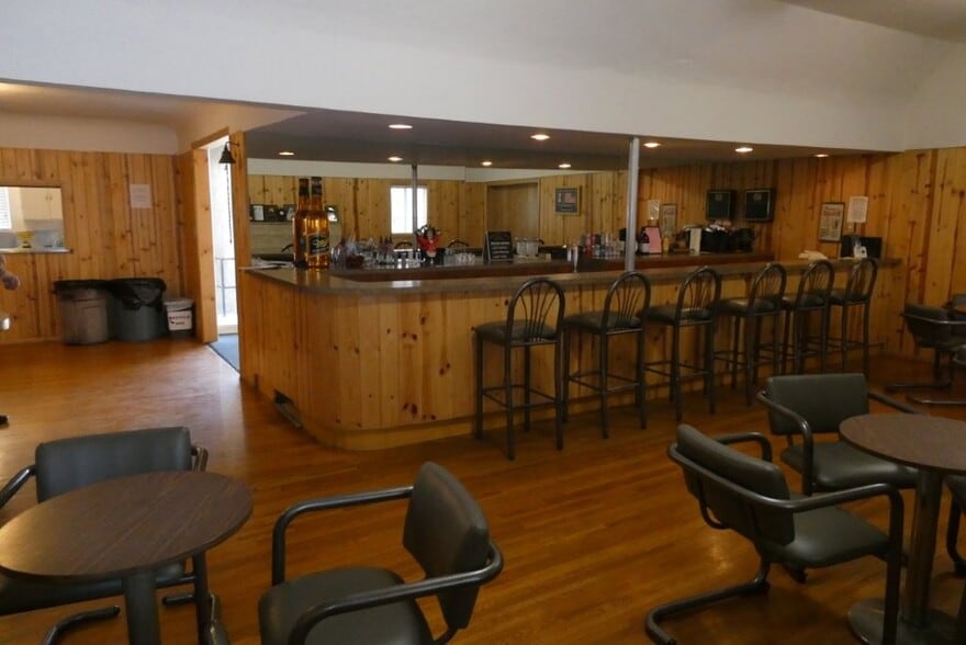 More Photos Of 2657 Honolulu Ave, Montrose Lodge Meeting Hall For Sale