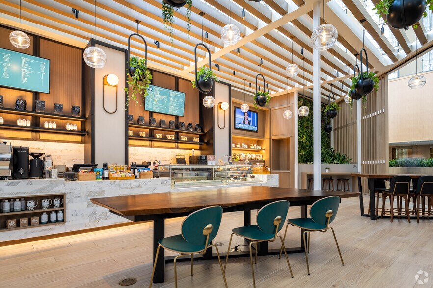 More Photos Of 701 Brazos St, Austin Office For Lease