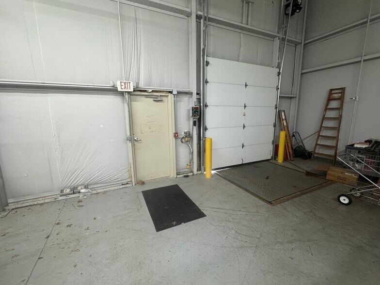 More Photos Of 796 N Sunnyside Rd, Decatur Office For Lease