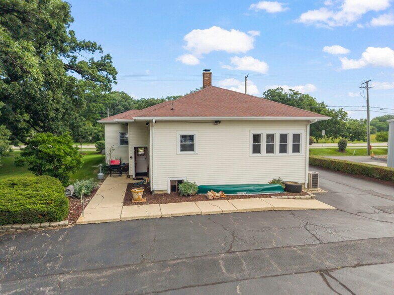 More Photos Of 16214 S Lincoln Hwy, Plainfield Office For Sale