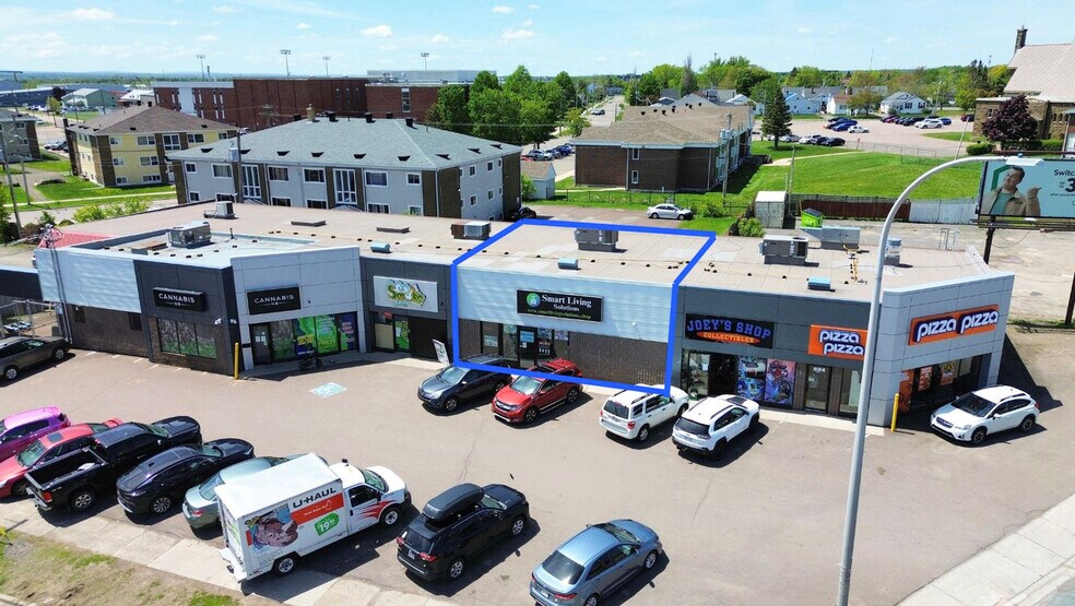 Primary Photo Of 824 Mountain Rd, Moncton Storefront For Lease