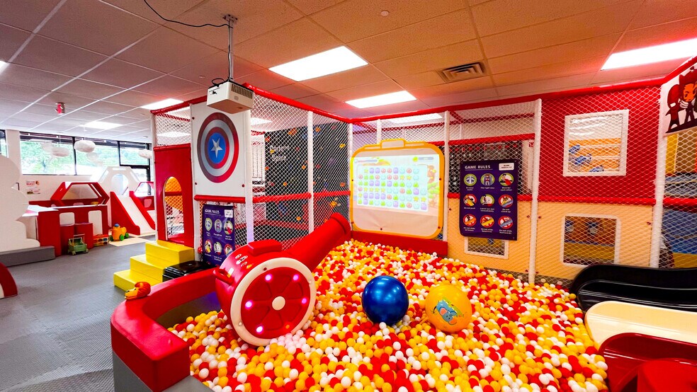 More Photos Of 162 State Route 34, Old Bridge Unknown For Lease