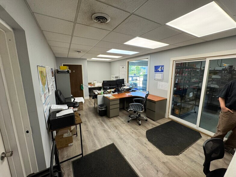 More Photos Of 25801-25851 Solon Rd, Bedford Heights Manufacturing For Lease