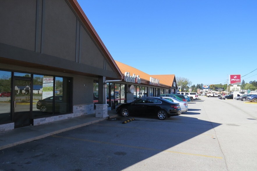 More Photos Of 265 Morthland Dr, Valparaiso Storefront Retail Office For Lease
