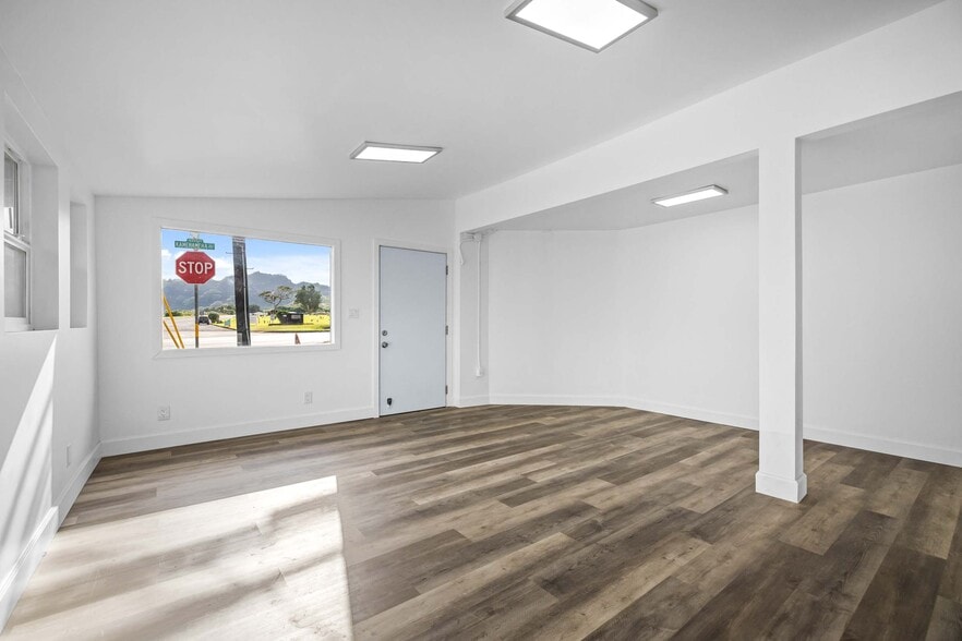 More Photos Of 45-428 Kamehameha Hwy, Kaneohe Light Distribution For Sale