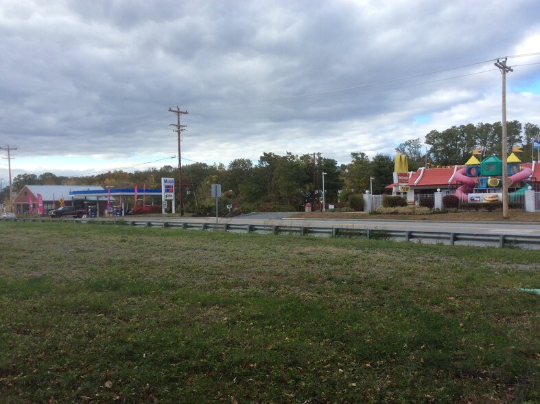 More Photos Of 83-85 Macy St, Amesbury Land For Sale