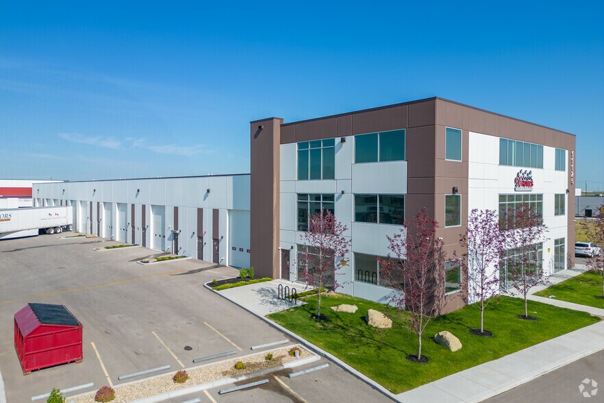 More Photos Of 11125 38 St NE, Calgary Manufacturing For Lease