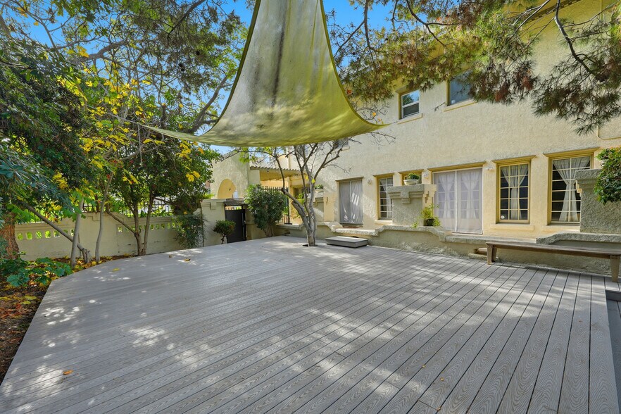 More Photos Of 3741 W 27th St, Los Angeles Specialty For Sale