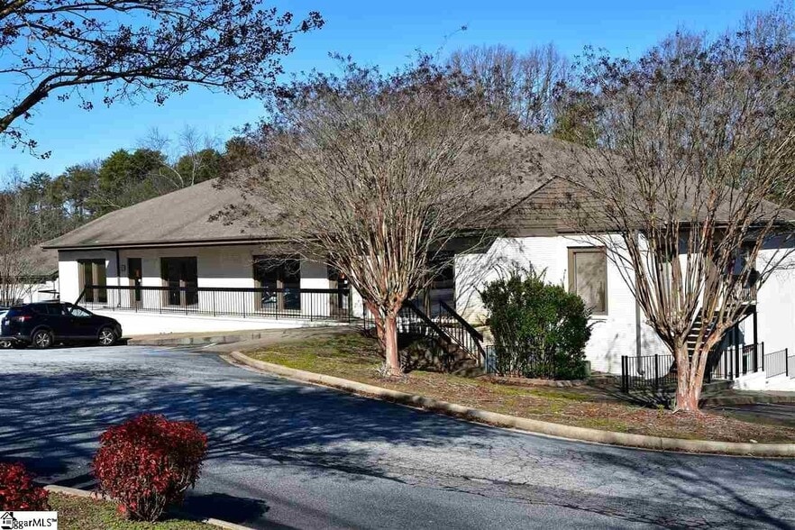 Primary Photo Of 552 Memorial Drive Ext, Greer Coworking Space
