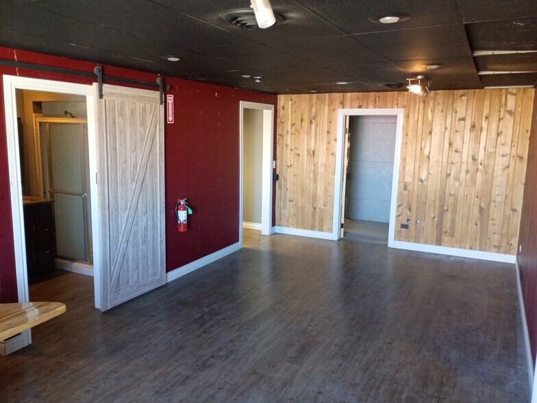 More Photos Of 5740 Logan St, Denver Warehouse For Lease