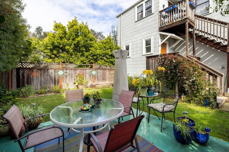 More Photos Of 1527 8th St, Alameda Apartments For Sale