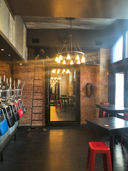 More Photos Of 103 E Main Ave, Round Rock Storefront For Lease