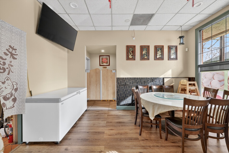 More Photos Of 1614 21st St, Sacramento Restaurant For Sale