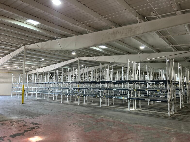 More Photos Of 9300 Southwest Dr, Fort Worth Warehouse For Lease