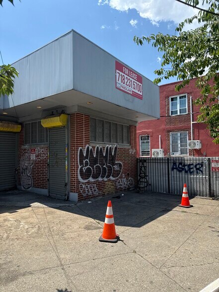 Primary Photo Of 1334 E Gun Hill Rd, Bronx Storefront Retail Office For Lease