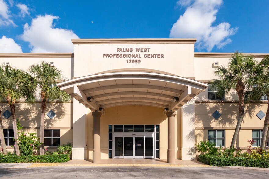 More Photos Of 12959 Palms West Dr, Loxahatchee Medical For Sale
