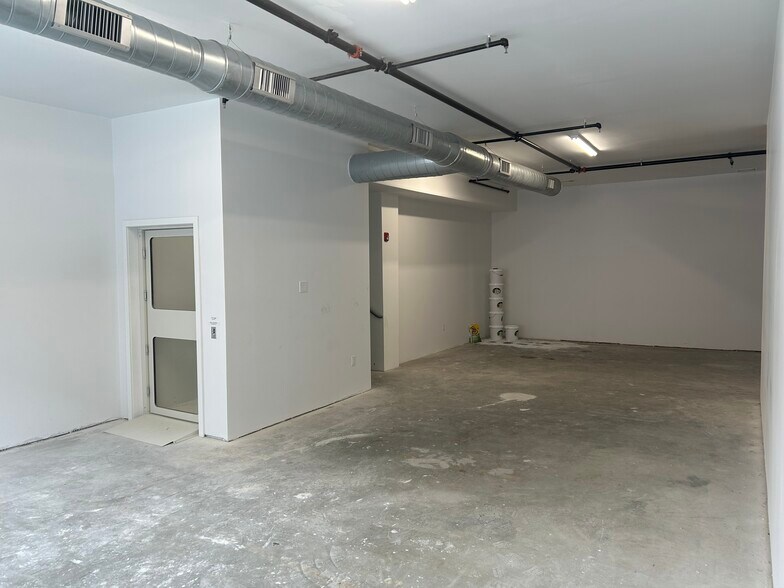 More Photos Of 235 Meeting St, Providence Office Residential For Lease