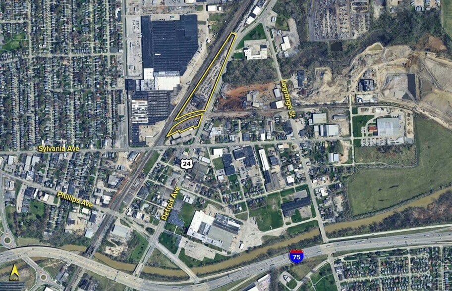 More Photos Of 4105 N Detroit Ave, Toledo Auto Salvage Facility For Sale