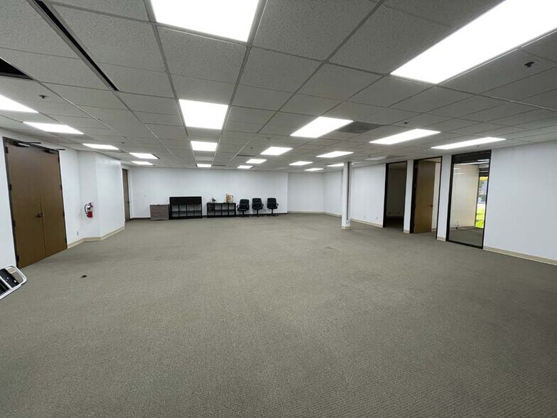 More Photos Of 710 Lakeway Dr, Sunnyvale Office For Lease