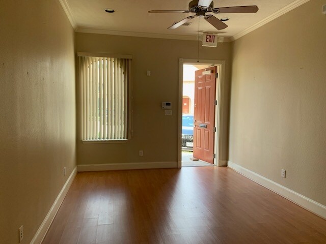 More Photos Of 13644 Breton Ridge St, Houston Medical For Sale