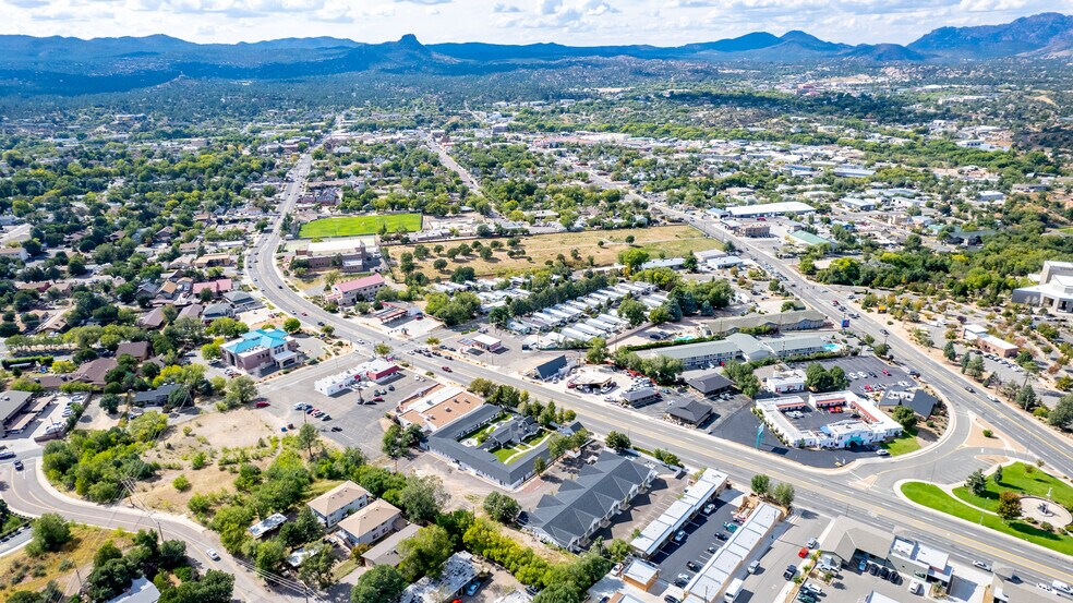 More Photos Of 1113 & 1117 E Gurley St, Prescott Rehabilitation Center For Sale