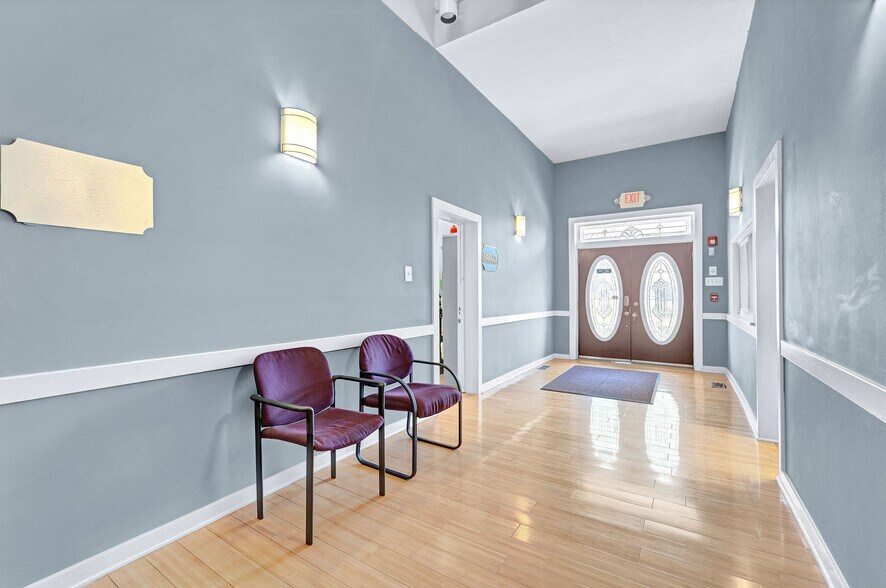 More Photos Of 601-607 White Horse Pike, Hammonton Office For Sale