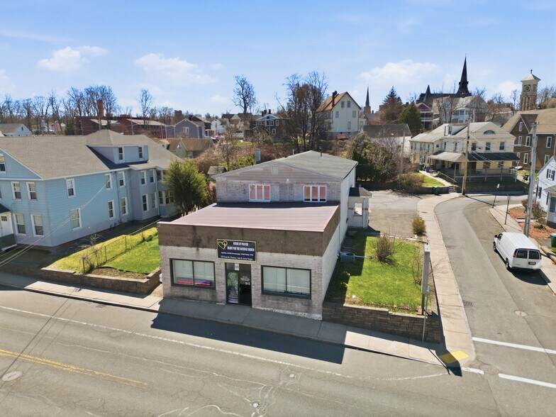 More Photos Of 328 Front St, Chicopee Storefront Retail Office For Lease