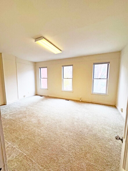 More Photos Of 1439 R St NW, Washington Land For Lease