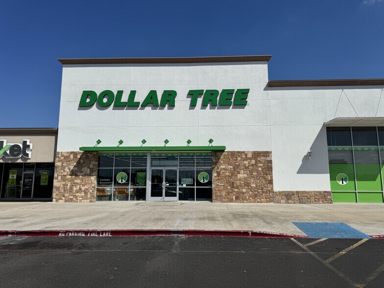 More Photos Of 4500 San Bernardo Ave, Laredo Unknown For Lease