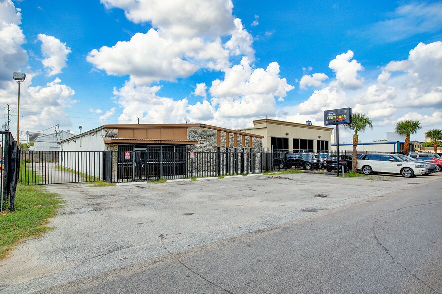 More Photos Of 5710 Star Ln, Houston Warehouse For Lease