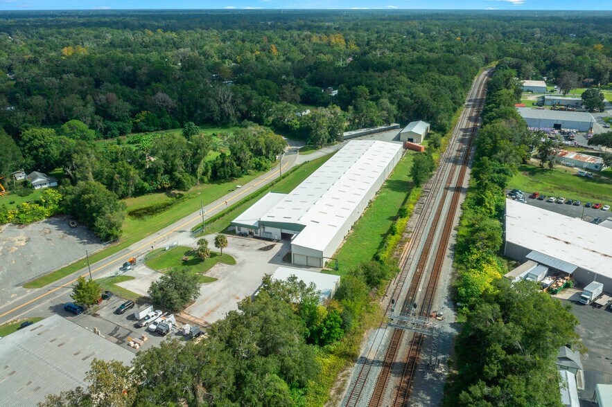 More Photos Of 1056 NE 16th St, Ocala Industrial For Lease