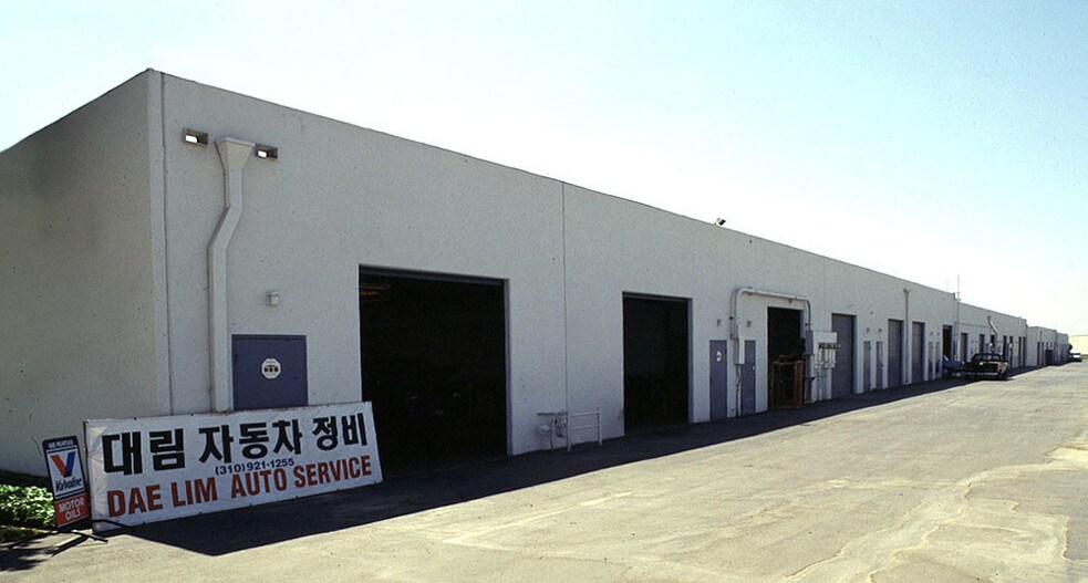 More Photos Of 13950 Rosecrans Ave, Santa Fe Springs Warehouse For Lease