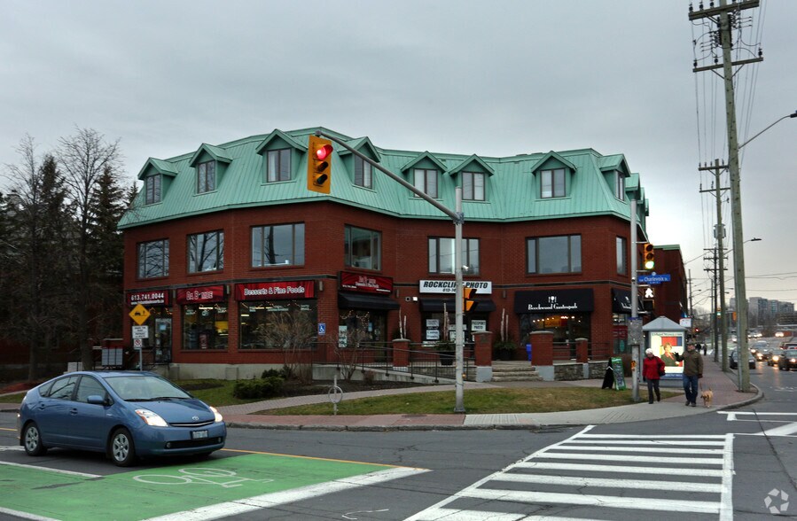 More Photos Of 16-18 Beechwood Ave, Ottawa Freestanding For Lease
