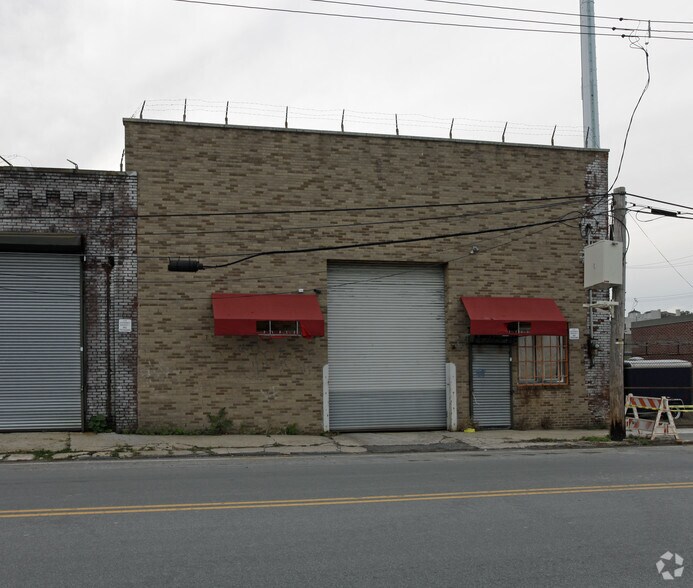 More Photos Of 450 Front St, Staten Island Warehouse For Sale