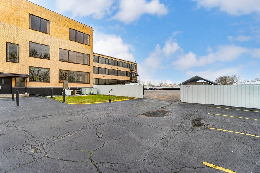 More Photos Of 425 N Findlay St, Dayton Medical For Lease